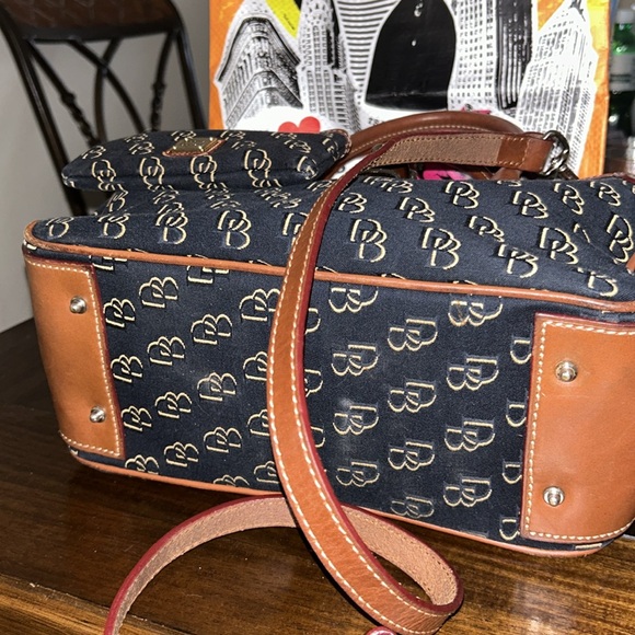 Dooney and Bourke 3 Way Bag & Wallet Bundle - EUC - Picture 7 of 15